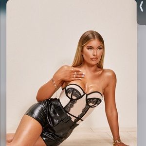 Nude Contrast Mesh And Lace Underwired Body